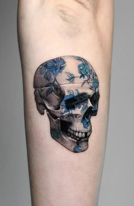 30 Ideas de tatuajes únicos que te encantarán 41 Tatuajes de calaveras únicos brazo