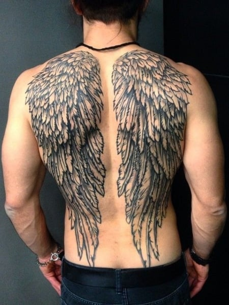 Tatuaje de alas de ángel para hombres