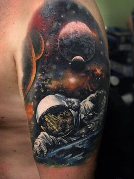 Tatuaje espacial