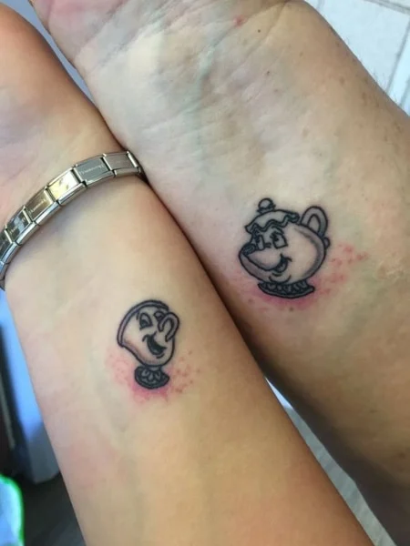 Tatuajes de madre e hija para mujeres