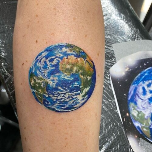 Tatuaje de la Tierra para hombres