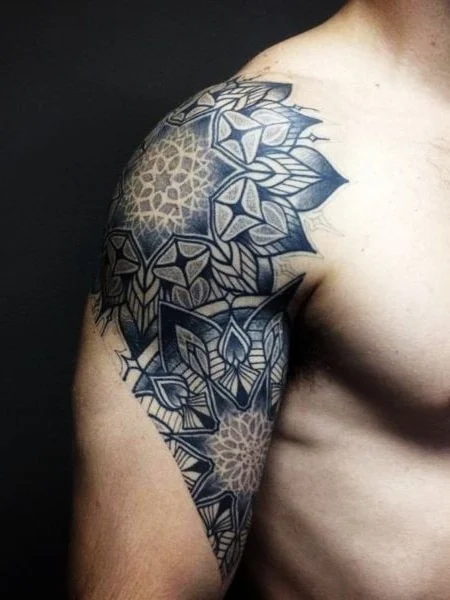 Tatuaje en el hombro