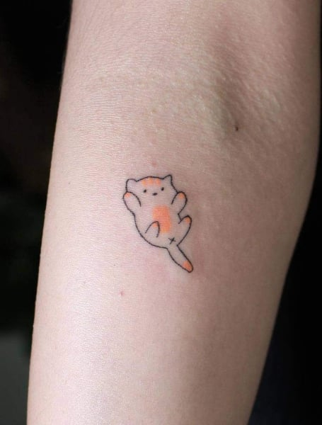 Lindo tatuaje de gato