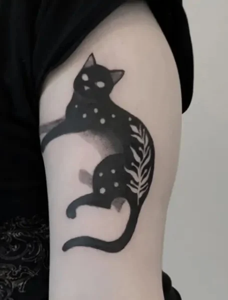 Galería de Tatuajes de gatos para mujeres-36