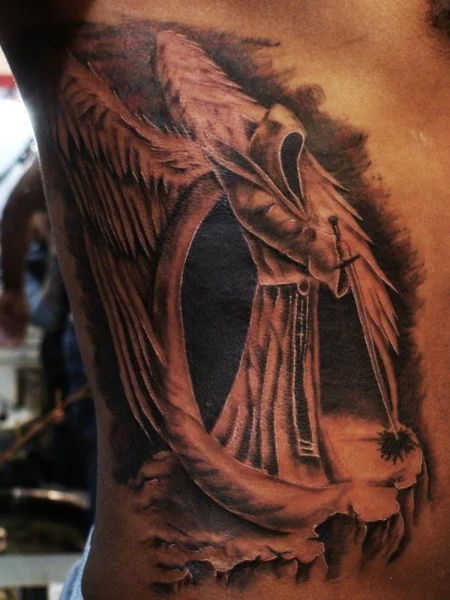 Tatuaje del ángel de la muerte