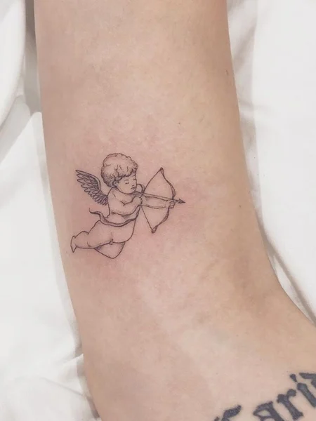 Tatuaje de ángel simple