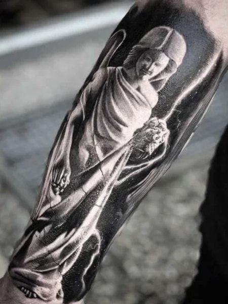 Tatuaje de estatua de ángel