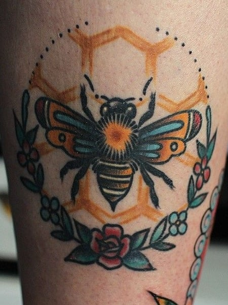 Tatuaje de abeja