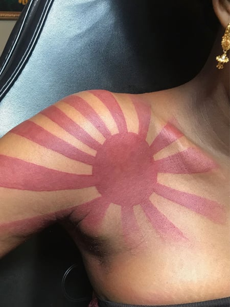 Tatuaje del sol naciente