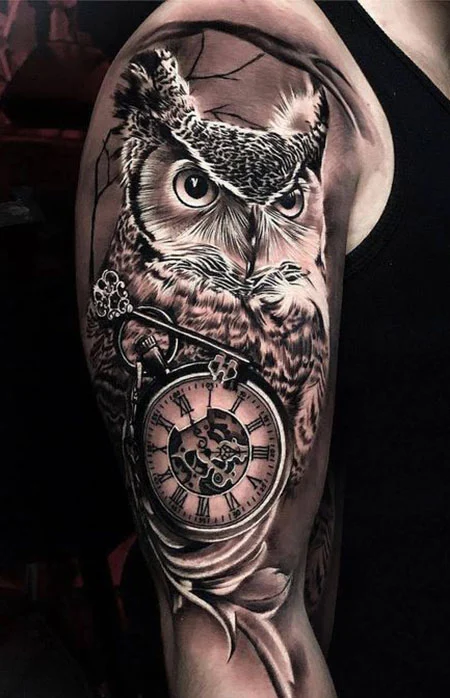 Tatuaje de reloj de búho