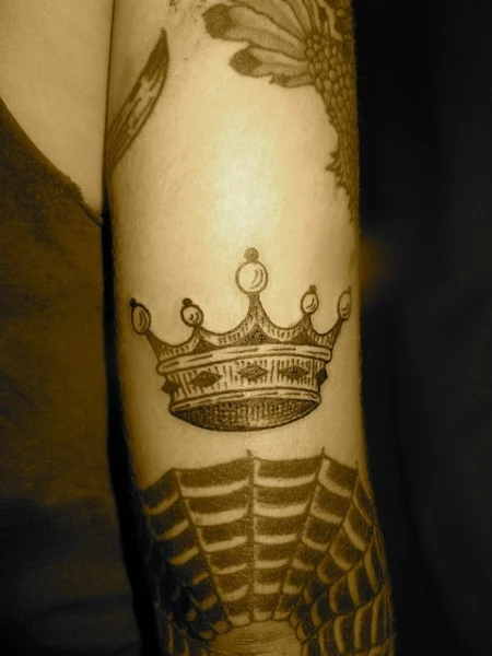 Tatuaje de la corona del rey gángster