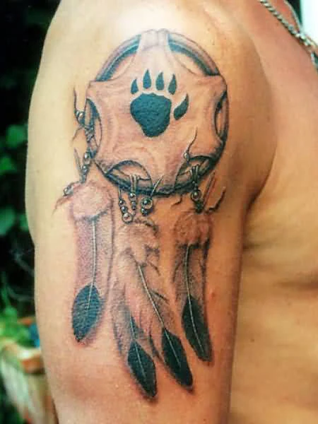 Tatuaje de atrapasueños de nativos americanos