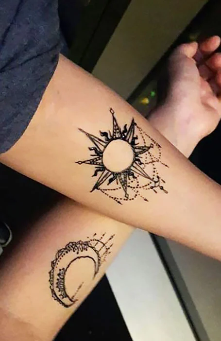 Tatuaje de henna solar