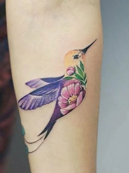Tatuaje de colibrí para mujeres