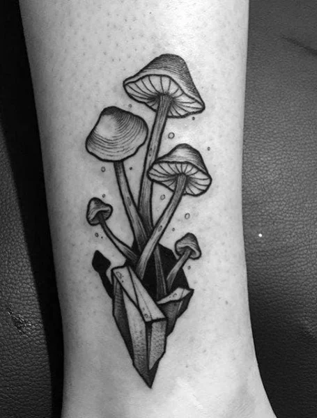Tatuaje de hongos para mujeres