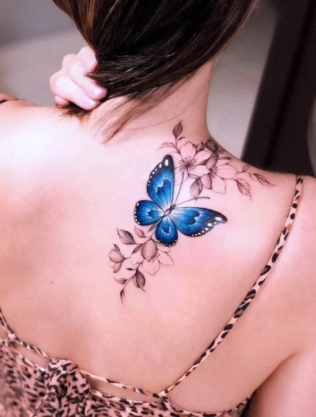 Tatuaje de mariposa azul