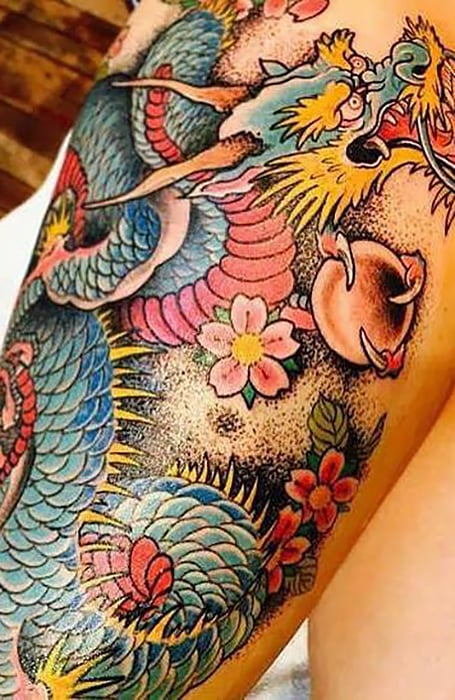 Tatuaje de dragón koi