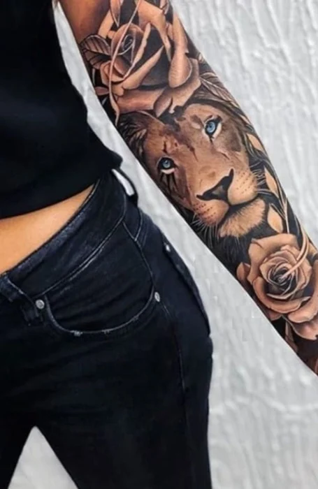 Tatuajes de rosa de león