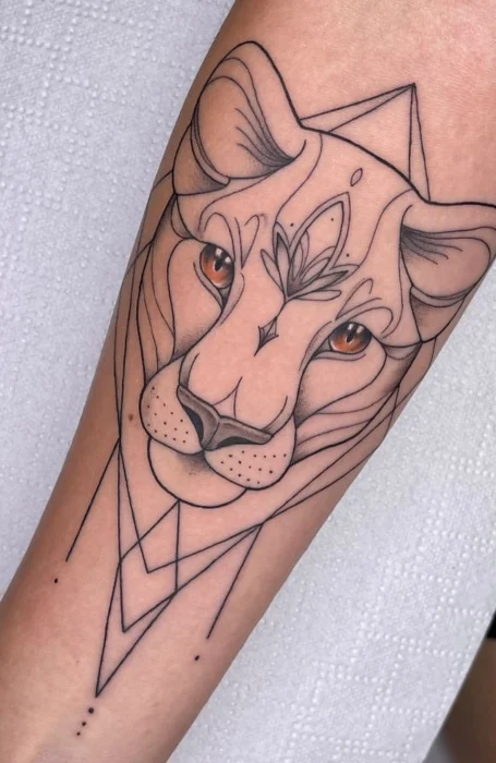 Tatuajes de león simple