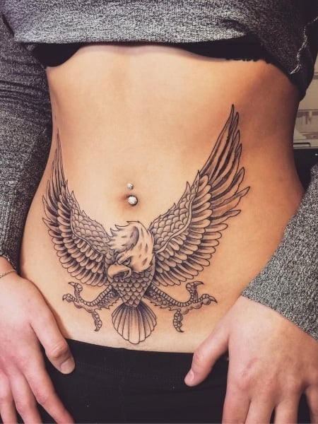 Tatuaje en el estomago para mujeres