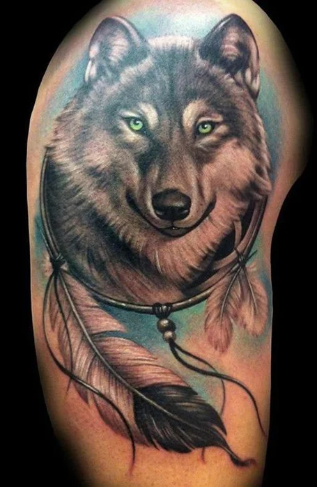 Tatuaje atrapasueños de lobo 
