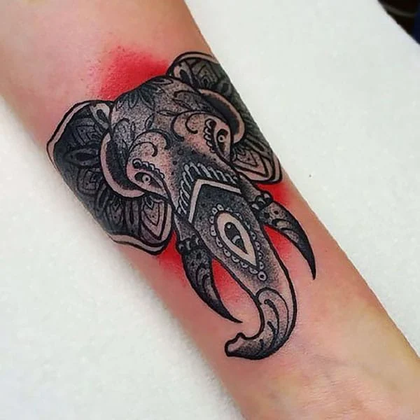 Tatuajes de cabeza de elefante-1
