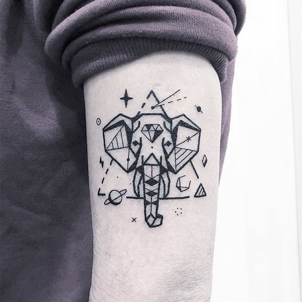 Tatuaje geométrico de elefante 