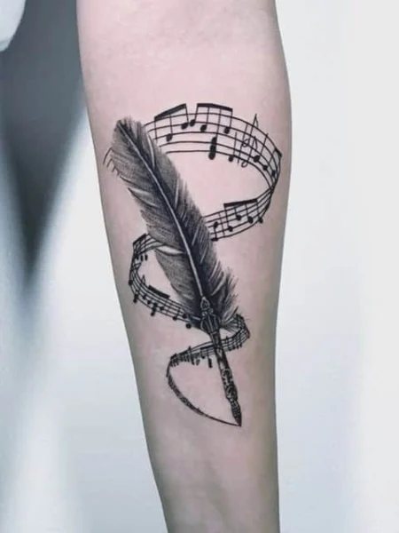 Tatuaje de nota musical significativo