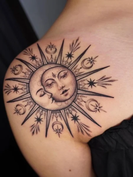 Tatuaje significativo de sol, luna y estrellas-2