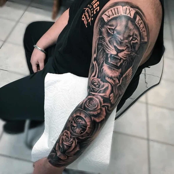 Tatuajes de manga de león