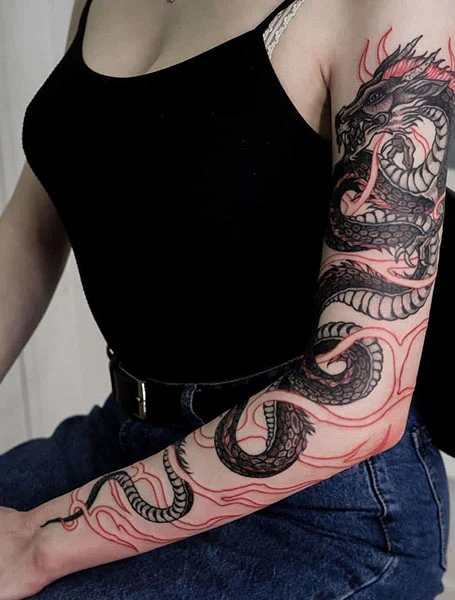Tatuaje de manga de dragón