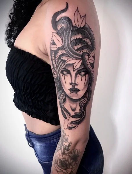 Tatuaje de manga de Medusa