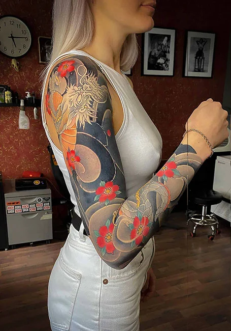 Tatuaje de manga colorido