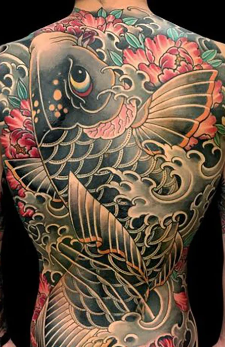 Tatuaje japonés en la espalda