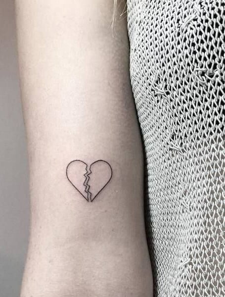 Tatuaje de corazón roto