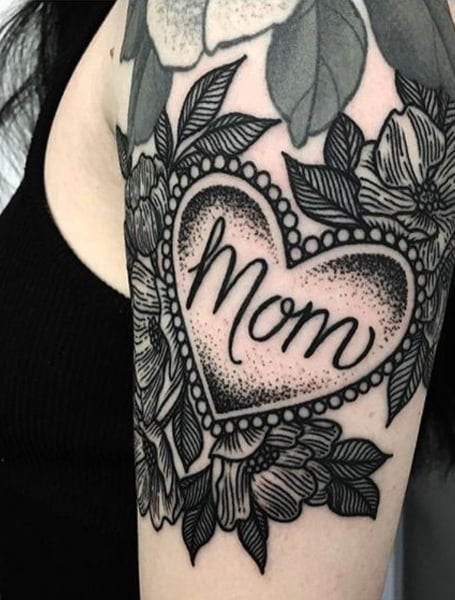 Tatuaje del corazón de mamá