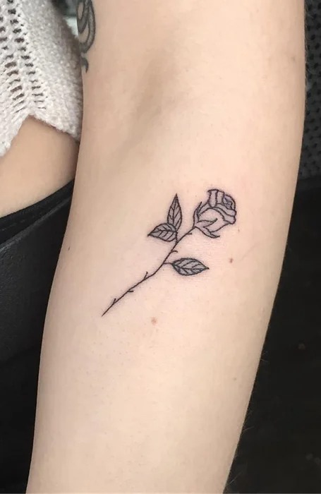 tatuaje de flor bonita