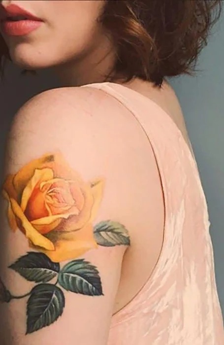 tatuaje de flor en el ante brazo 2