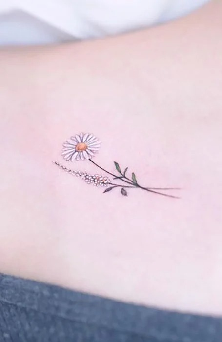 tatuaje de girasol en el hombre