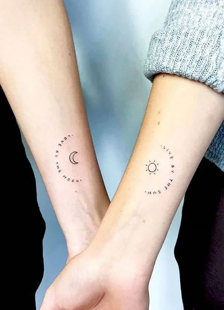 tatuaje sol y luna y mensaje